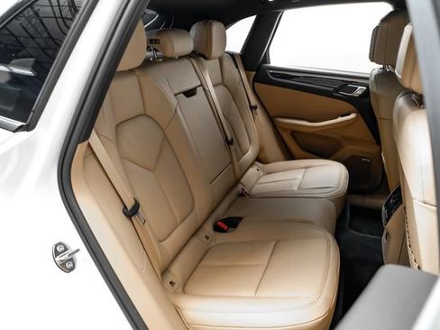 Used 2022 Porsche Macan S AWD/4WD image 33
