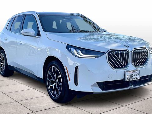 Used 2025 BMW X3 xDrive30i w/ Convenience Package image 2