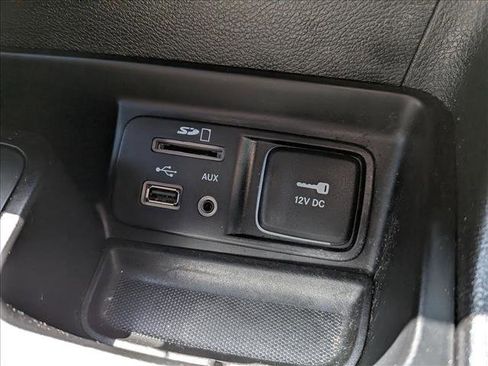 Used 2017 Jeep Cherokee Sport AWD/4WD image 33