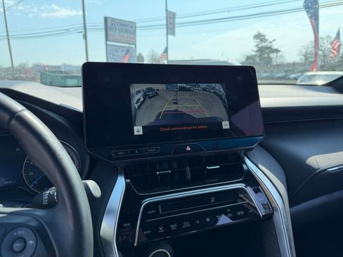 Used 2024 Toyota Venza Nightshade image 31