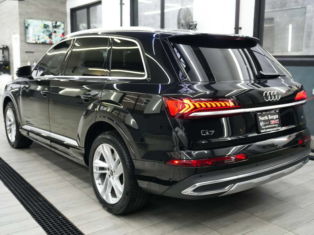Used 2023 Audi Q7 2.0T Premium w/ Convenience Package AWD/4WD image 6