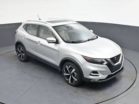 Used 2022 Nissan Rogue Sport SL w/ Premium Package FWD image 20