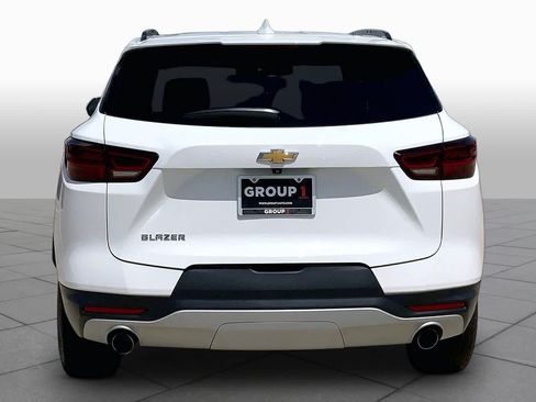 Used 2023 Chevrolet Blazer LT w/ Convenience Package FWD image 5