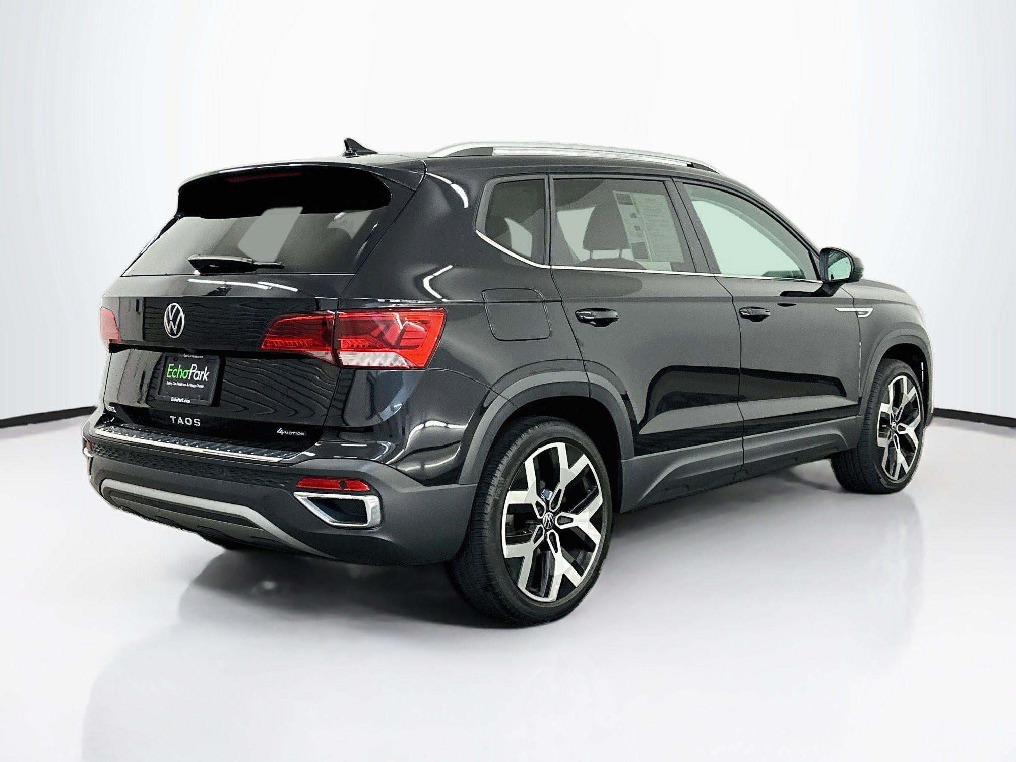Used 2023 Volkswagen Taos SEL AWD/4WD image 9