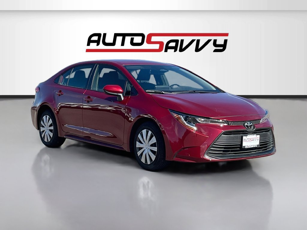 Used 2025 Toyota Corolla LE FWD image 1