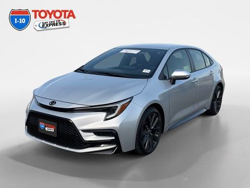 Certified 2026 Toyota Corolla SE FWD image 1