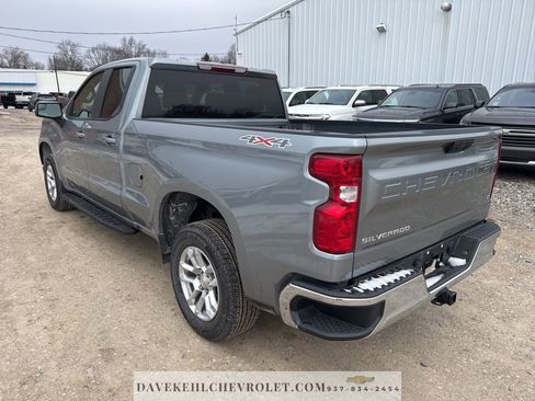 Used 2025 Chevrolet Silverado 1500 LT AWD/4WD image 3