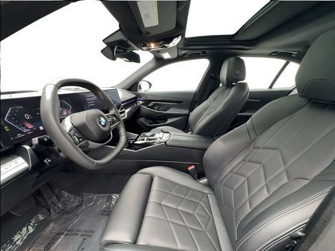 Used 2026 BMW 530i xDrive AWD/4WD image 20