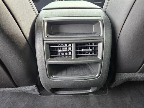 Certified 2025 Cadillac XT5 Premium Luxury image 9