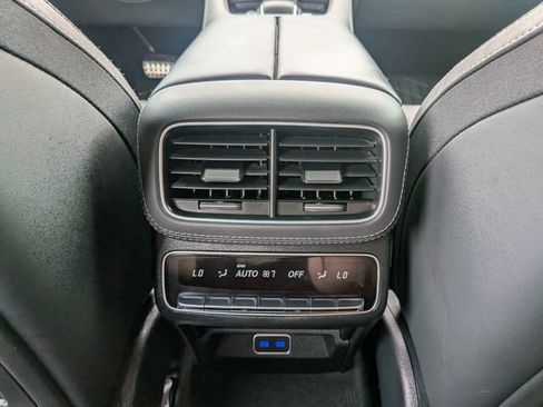 Used 2025 Mercedes-Benz GLS 450 4MATIC w/ Pinnacle Trim Package image 18