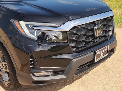 Used 2023 Honda Passport EX-L image 12