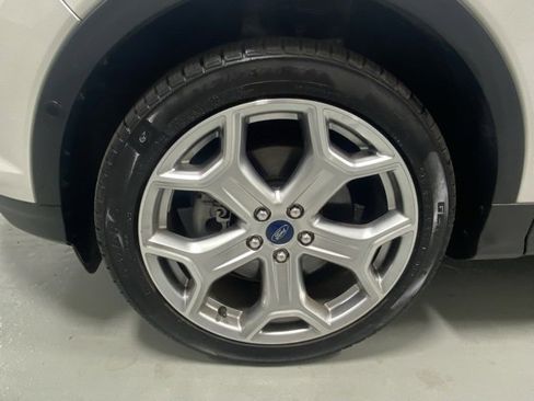 Used 2019 Ford Escape Titanium image 5