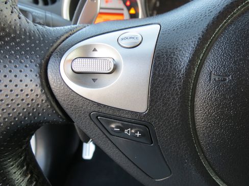 Used 2010 Nissan 370Z Coupe image 13