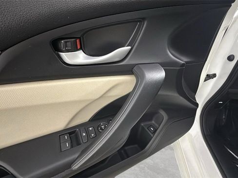 Used 2018 Honda Civic LX-P image 32