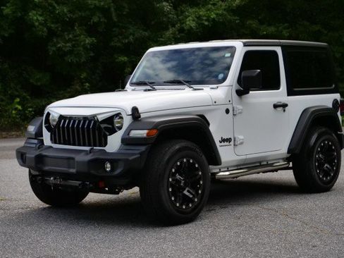 Used 2022 Jeep Wrangler Sport image 6