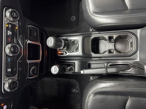 Used 2023 Jeep Wrangler Unlimited Sport AWD/4WD image 40