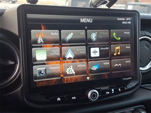 Used 2018 Jeep Wrangler Unlimited Sahara image 17