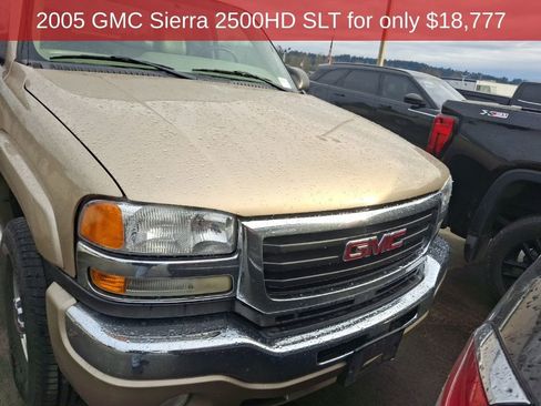 Used 2005 GMC Sierra 2500 SLT w/ Heavy-Duty Power Package image 3