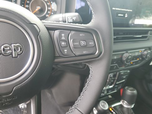 New 2026 Jeep Gladiator Rubicon w/ Safety Group image 15