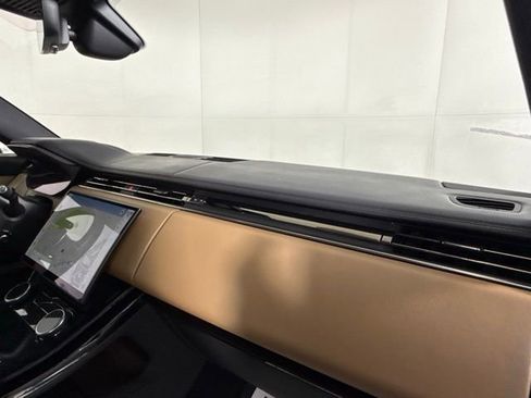 Used 2023 Land Rover Range Rover Sport SE Dynamic image 31