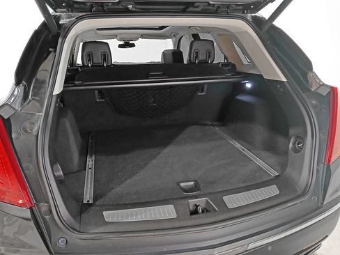 Used 2017 Cadillac XT5 Luxury FWD image 8