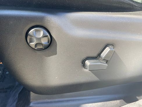 Used 2018 Jeep Grand Cherokee Altitude image 27