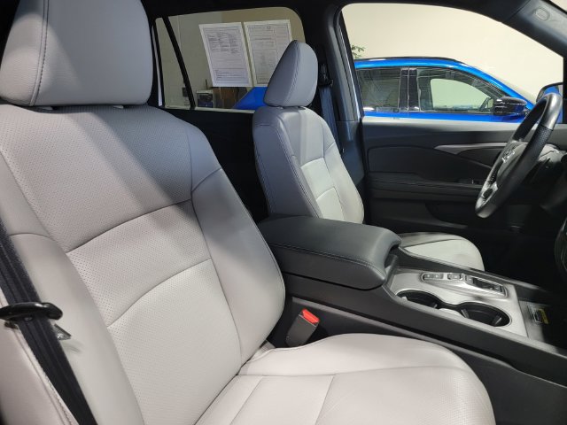 Certified 2025 Honda Passport EX-L image 15