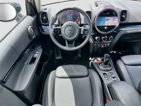 Used 2024 MINI Cooper Countryman S w/ Premium Package FWD image 23