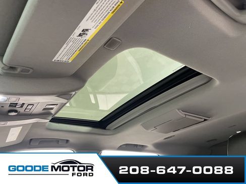 Used 2019 Cadillac Escalade Premium Luxury AWD/4WD image 18