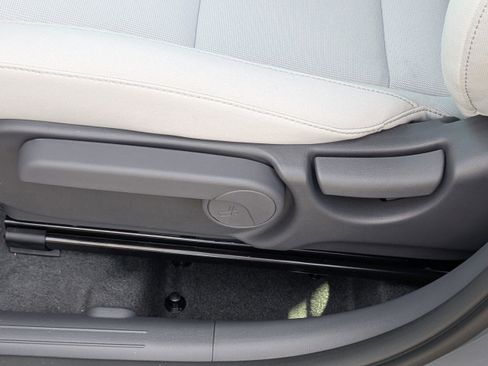 New 2026 Hyundai Kona SE FWD image 16