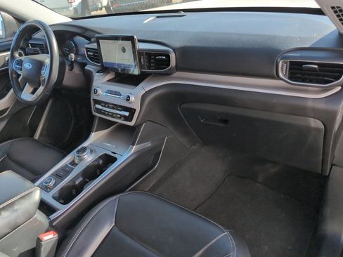 Used 2023 Ford Explorer XLT w/ Equipment Group 202A image 34