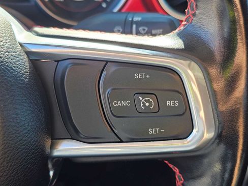 Used 2022 Jeep Gladiator Rubicon w/ LED Lighting Group AWD/4WD image 29