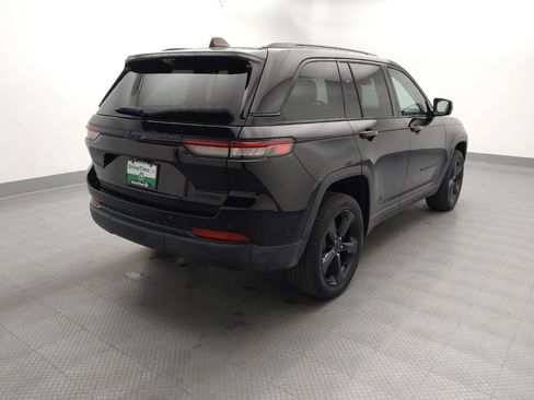 Used 2023 Jeep Grand Cherokee Limited w/ Luxury Tech Group II RWD image 9