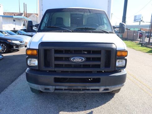 Used 2010 Ford E-350 and Econoline 350 Super Duty image 8