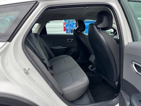 Used 2025 Kia K4 FWD image 10