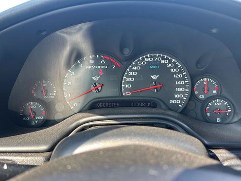 Used 2004 Chevrolet Corvette Convertible w/ Preferred Equipment Group RWD image 13