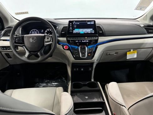 New 2026 Honda Odyssey Touring image 12