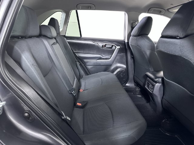 Used 2024 Toyota RAV4 LE AWD/4WD image 28