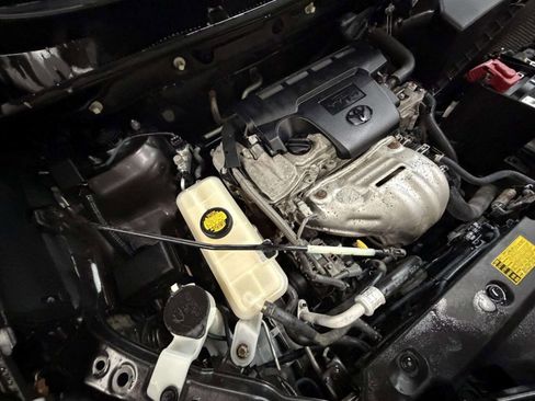 Used 2013 Toyota RAV4 XLE image 26
