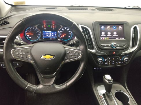 Used 2020 Chevrolet Equinox LT FWD image 22
