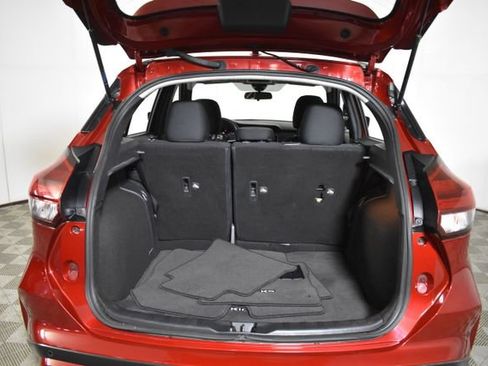 Used 2022 Nissan Kicks SR FWD image 28