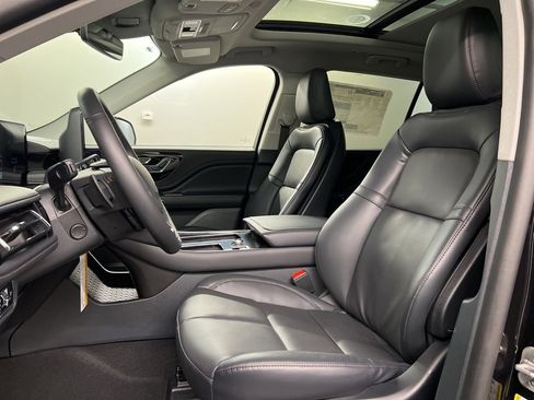 New 2026 Lincoln Aviator AWD image 26