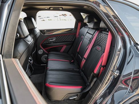 Used 2021 Bentley Bentayga Speed image 55