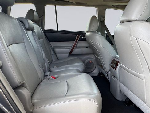 Used 2013 Toyota Highlander Limited FWD image 26