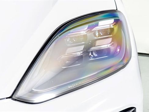 Used 2025 Porsche Cayenne image 29