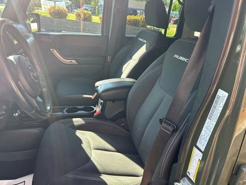 Used 2015 Jeep Wrangler Unlimited Rubicon w/ Dual Top Group image 8