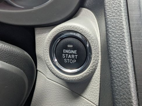 Used 2014 Subaru Forester 2.5i Touring AWD/4WD image 18