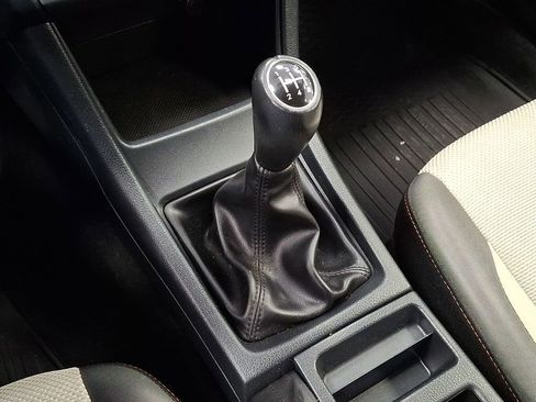 Used 2017 Subaru Crosstrek 2.0i Premium image 15