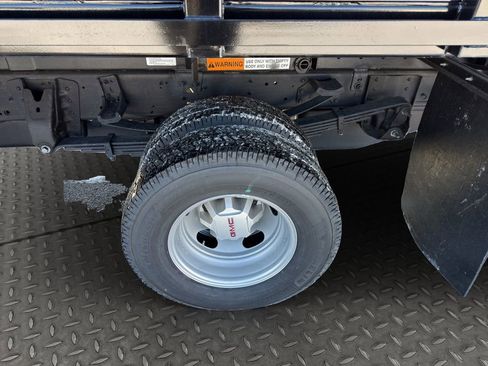 New 2025 GMC Sierra 3500 Pro w/ Convenience Package image 21