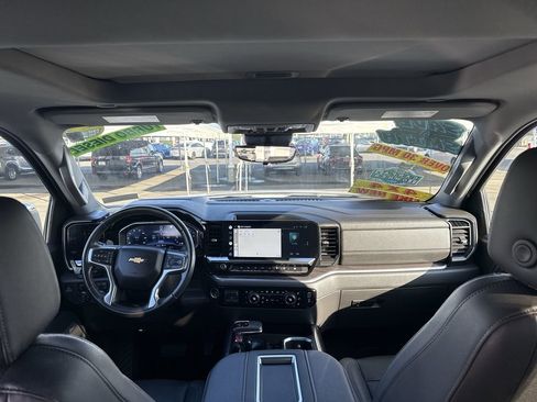 Used 2022 Chevrolet Silverado 1500 LTZ w/ LTZ Premium Package image 19